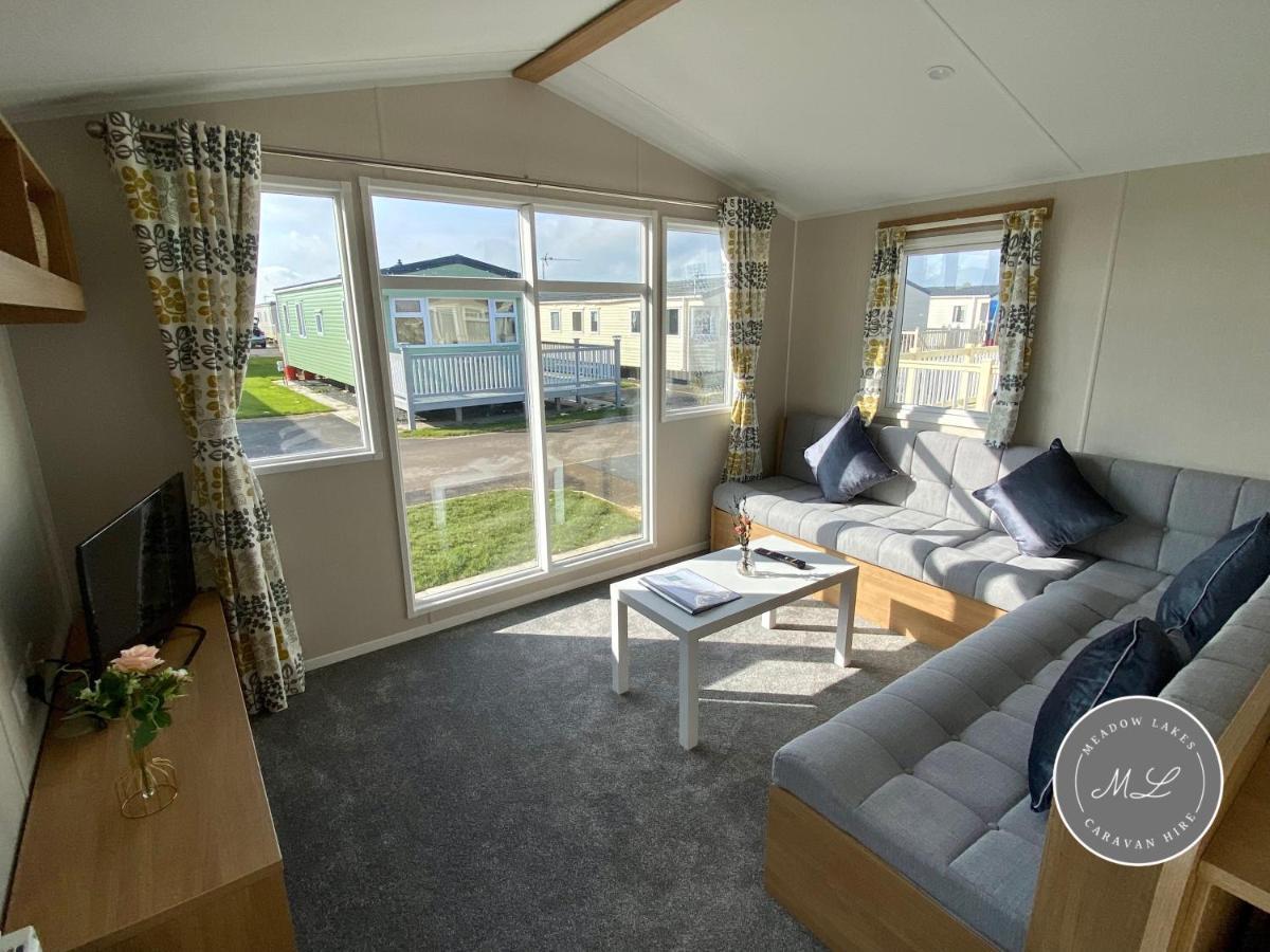 Palm Grove 181- Golden Palm - Pet Friendly, Wifi, Central Heating, Bed Linen - Meadow Lakes Caravan & Lodge Hire Chapel Saint Leonards Exterior photo